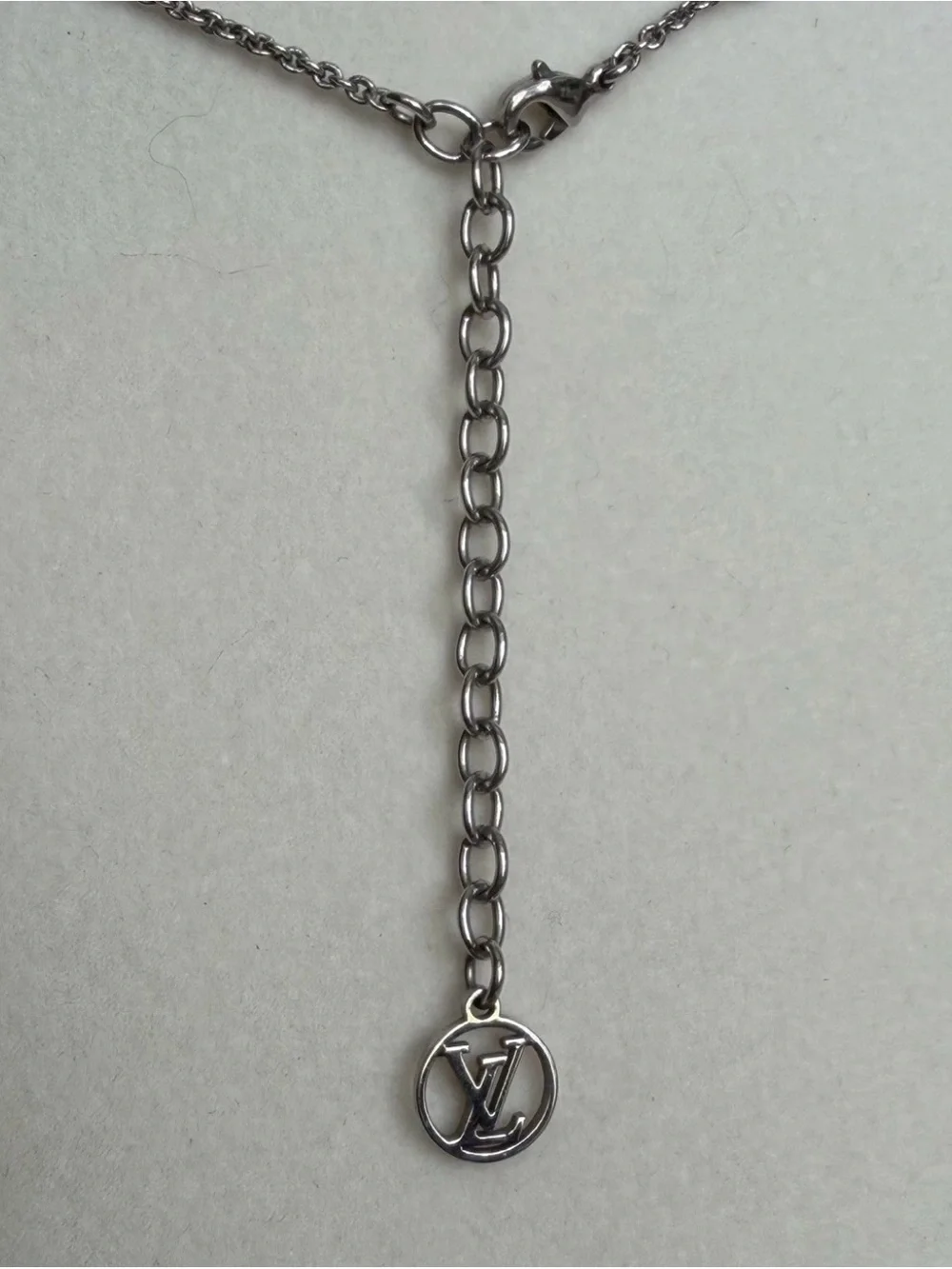 Authentic Louis Vuitton Necklace-Signature V -Shaped Silver Pendant Necklace